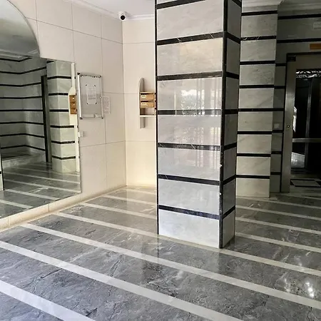 Seafront In With Pool And Garage Appartement Marbellac
