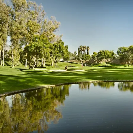 Apartamento Seafront In With Pool And Garage