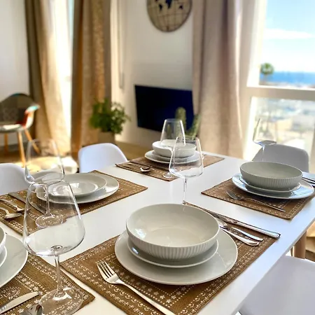 Διαμέρισμα Seafront In With Pool And Garage