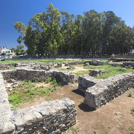 Seafront In With Pool And Garage Διαμέρισμα