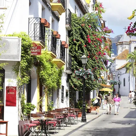 Seafront In With Pool And Garage