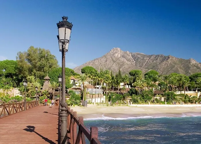 Apartament Seafront In With Pool And Garage *