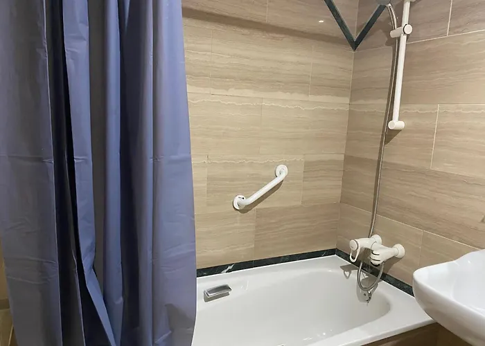 Apartament Seafront In With Pool And Garage *